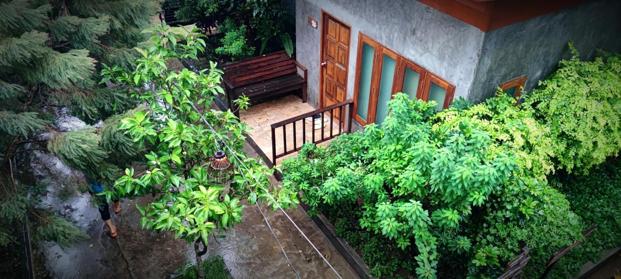 Nawiengkaeriverview Resort Мукдахан Екстериор снимка