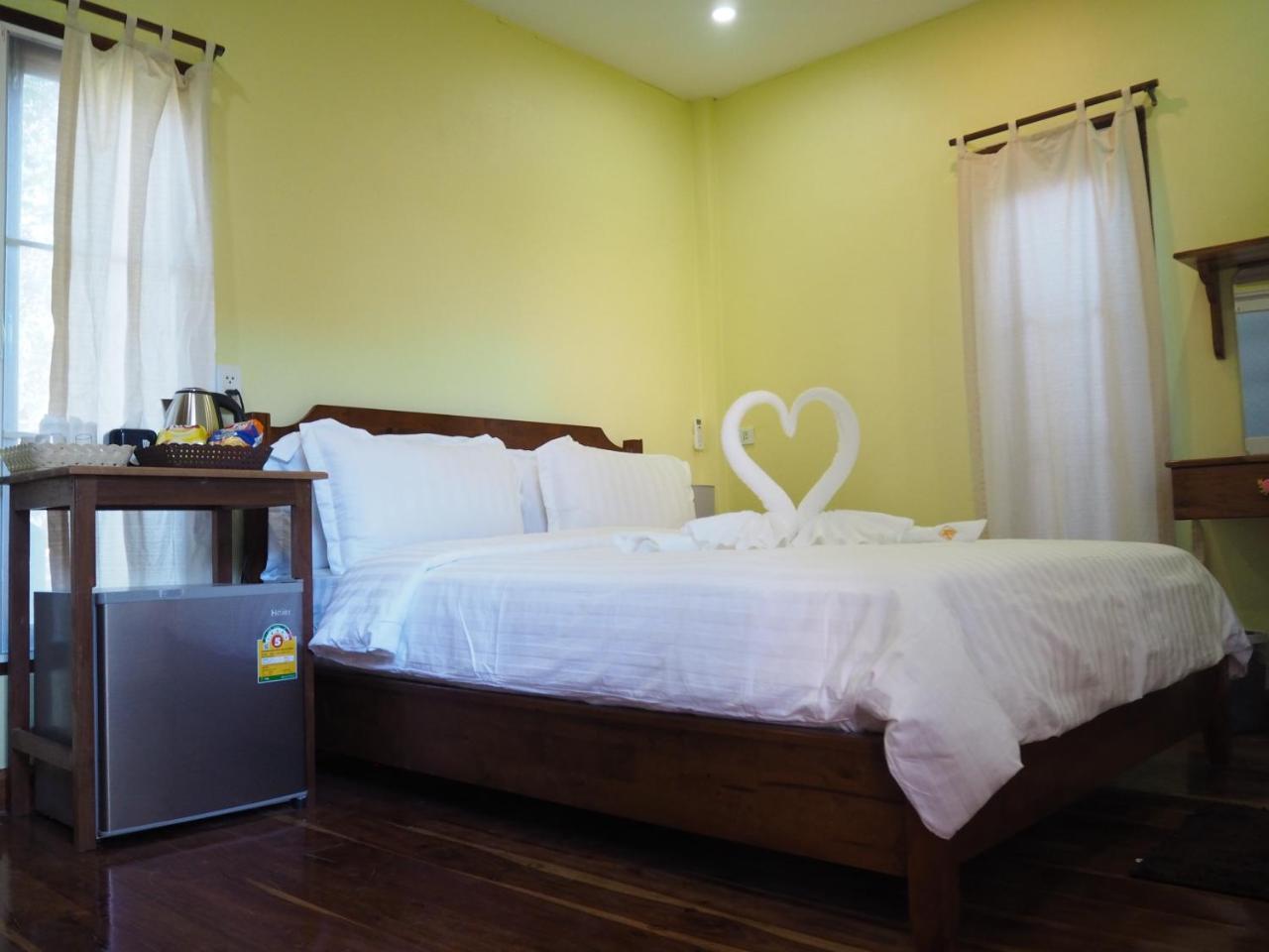 Nawiengkaeriverview Resort Мукдахан Екстериор снимка