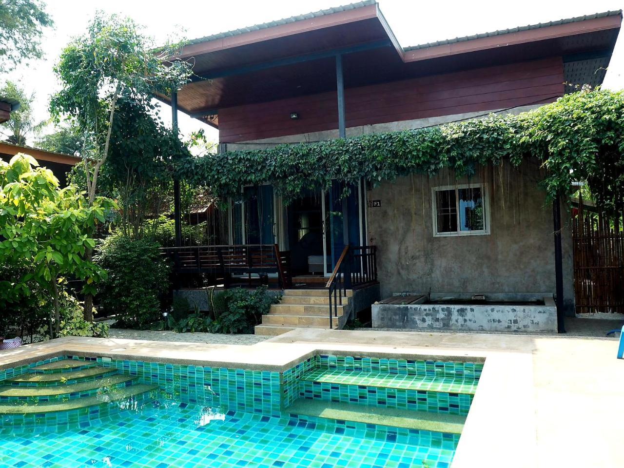 Nawiengkaeriverview Resort Мукдахан Екстериор снимка