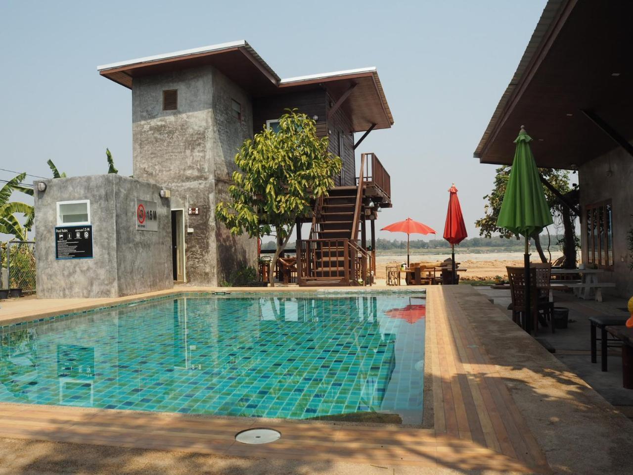 Nawiengkaeriverview Resort Мукдахан Екстериор снимка